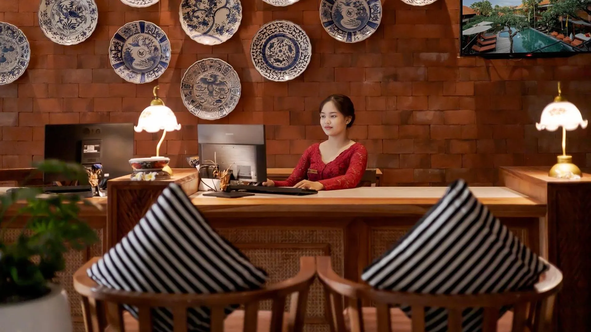 Fourteen Roses Boutique Hotel, Kuta Legian Hotel