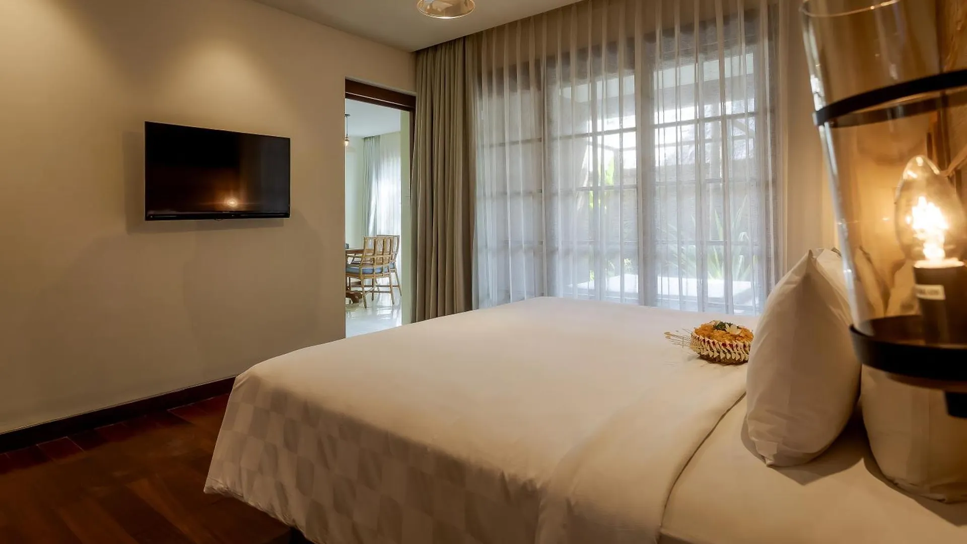 Fourteen Roses Boutique Hotel, Kuta Legian Indonesia