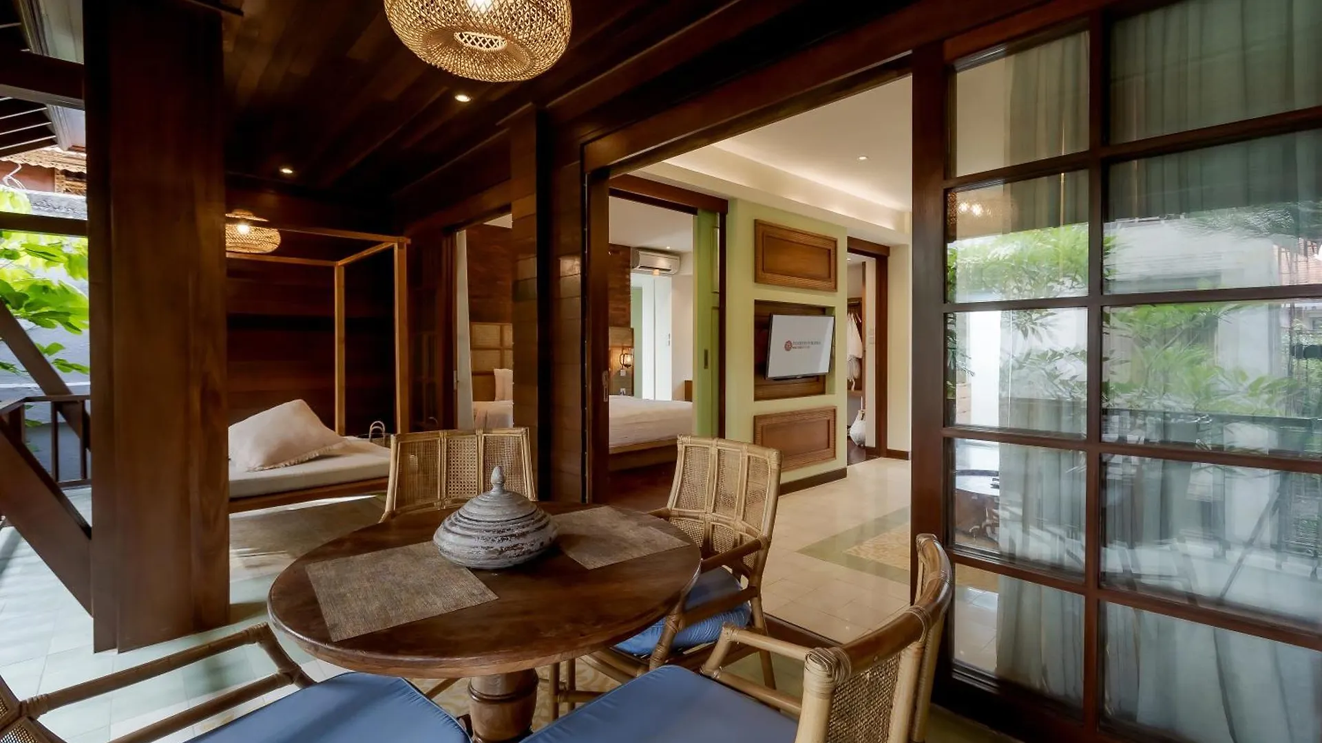 Fourteen Roses Boutique Hotel, Kuta Legian