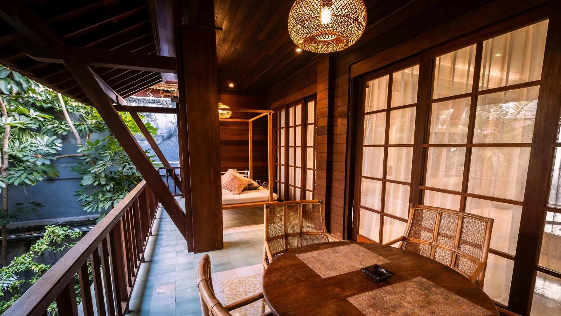 Fourteen Roses Boutique Hotel, Kuta Legian