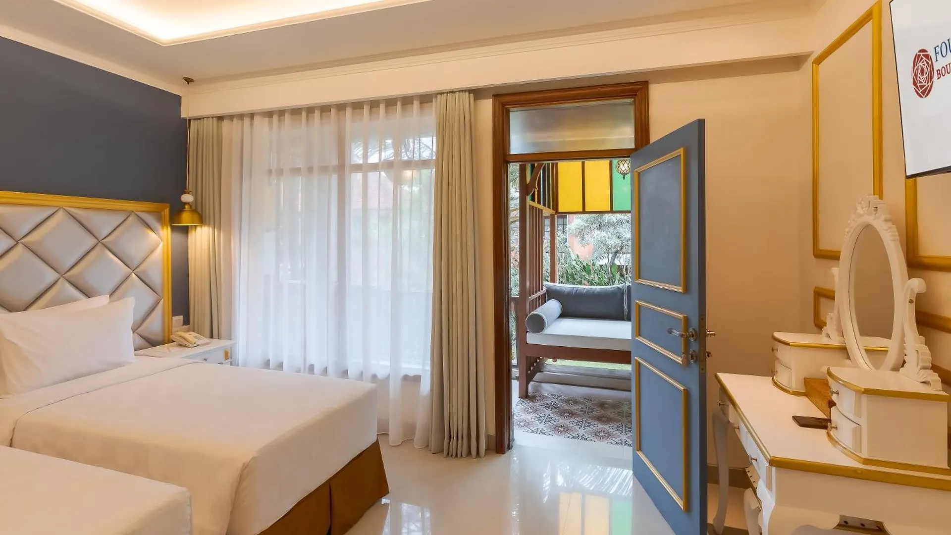 Fourteen Roses Boutique Hotel, Kuta Legian 4*,